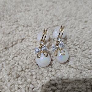 Elegant Gold and White Pearl Earrings